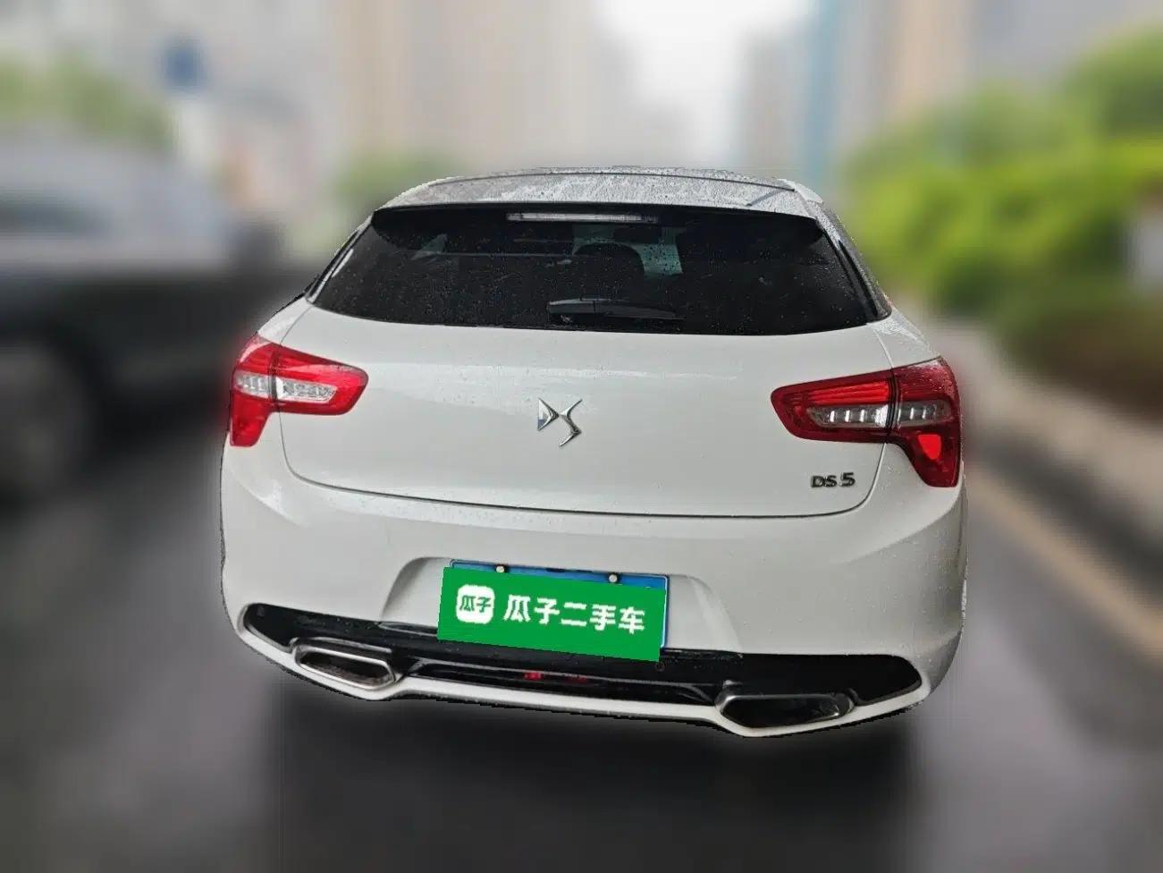 DS 5 2014 1.6T Luxury Edition THP160 — миниатюра 5