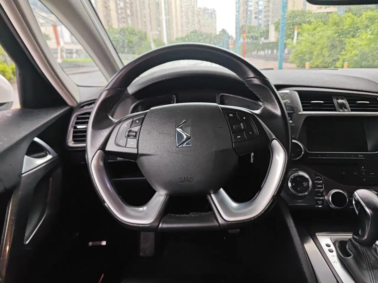 DS 5 2014 1.6T Luxury Edition THP160 — миниатюра 10