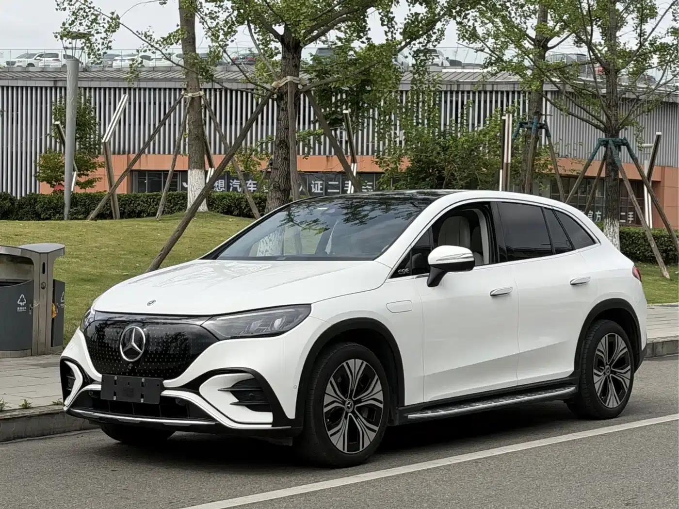 Mercedes-Benz EQE SUV 2023 350 4MATIC Luxury Edition — миниатюра 1