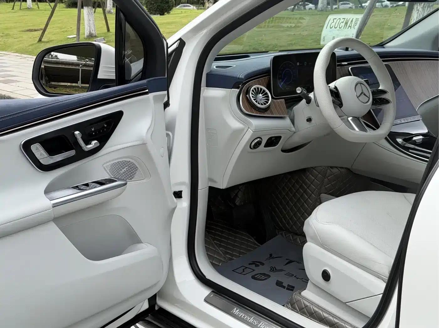 Mercedes-Benz EQE SUV 2023 350 4MATIC Luxury Edition — миниатюра 5