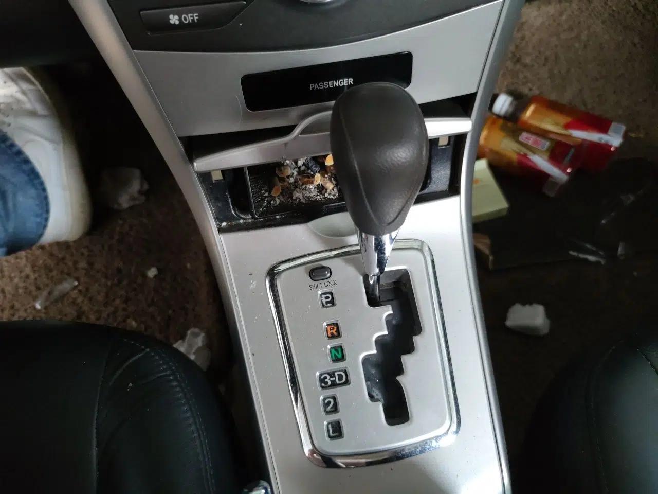 Toyota Corolla 2013 Special Edition 1.6L Automatic GL Cool Model — миниатюра 14