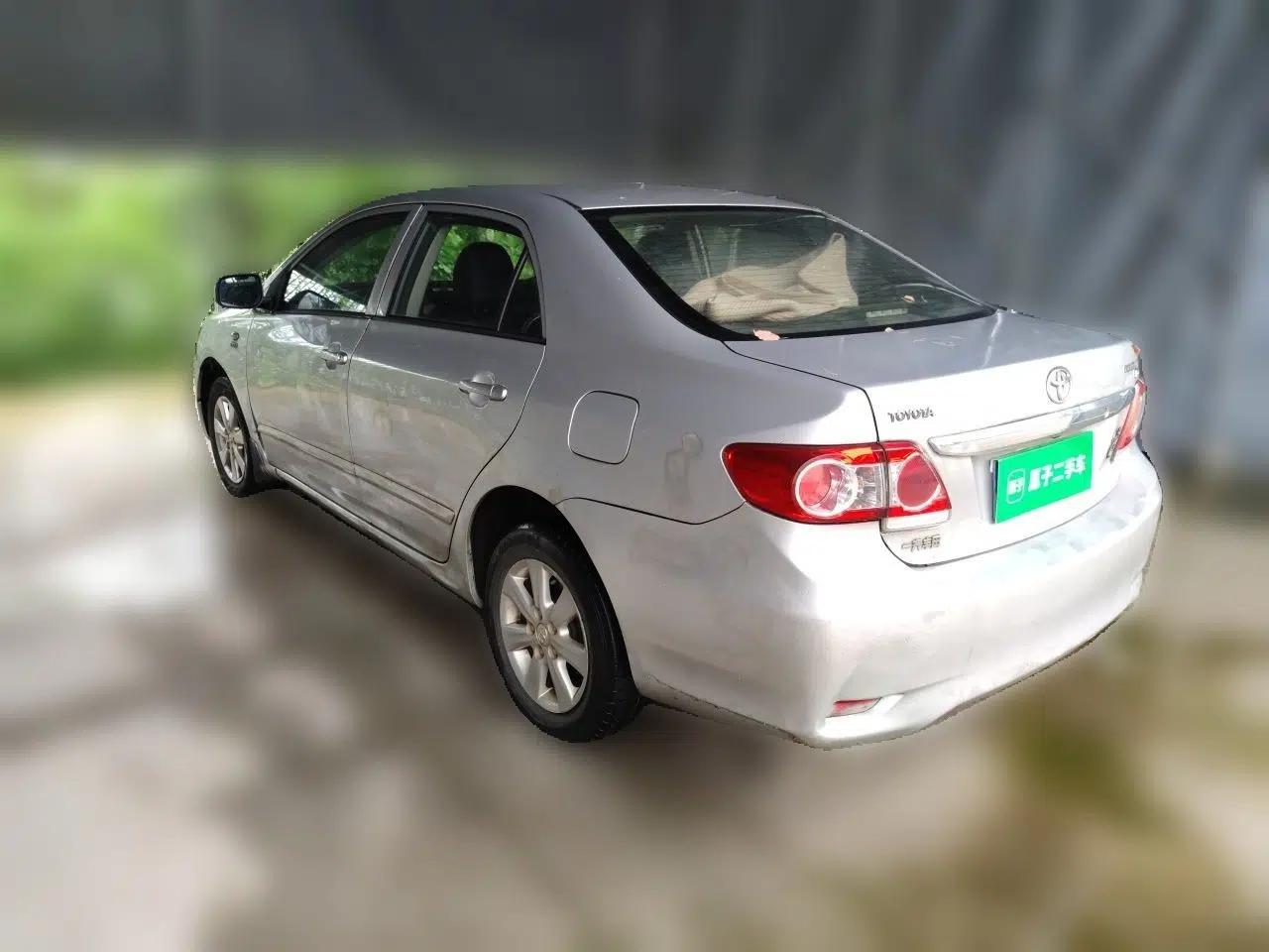 Toyota Corolla 2013 Special Edition 1.6L Automatic GL Cool Model — миниатюра 4