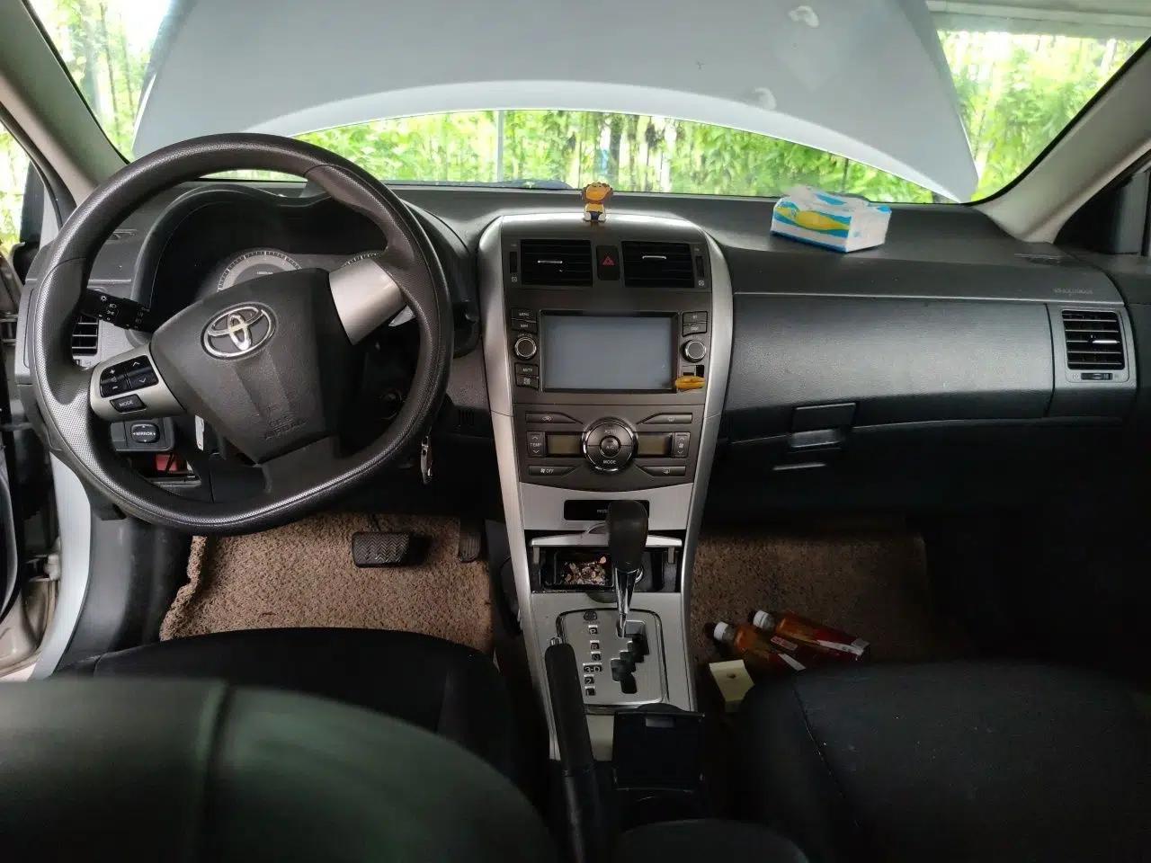 Toyota Corolla 2013 Special Edition 1.6L Automatic GL Cool Model — миниатюра 9