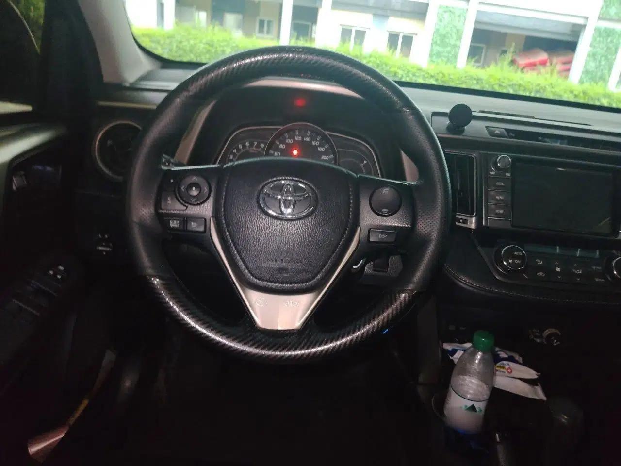 Toyota RAV4 2015 2.0L CVT Two-Wheel Drive Fashion Edition — миниатюра 10