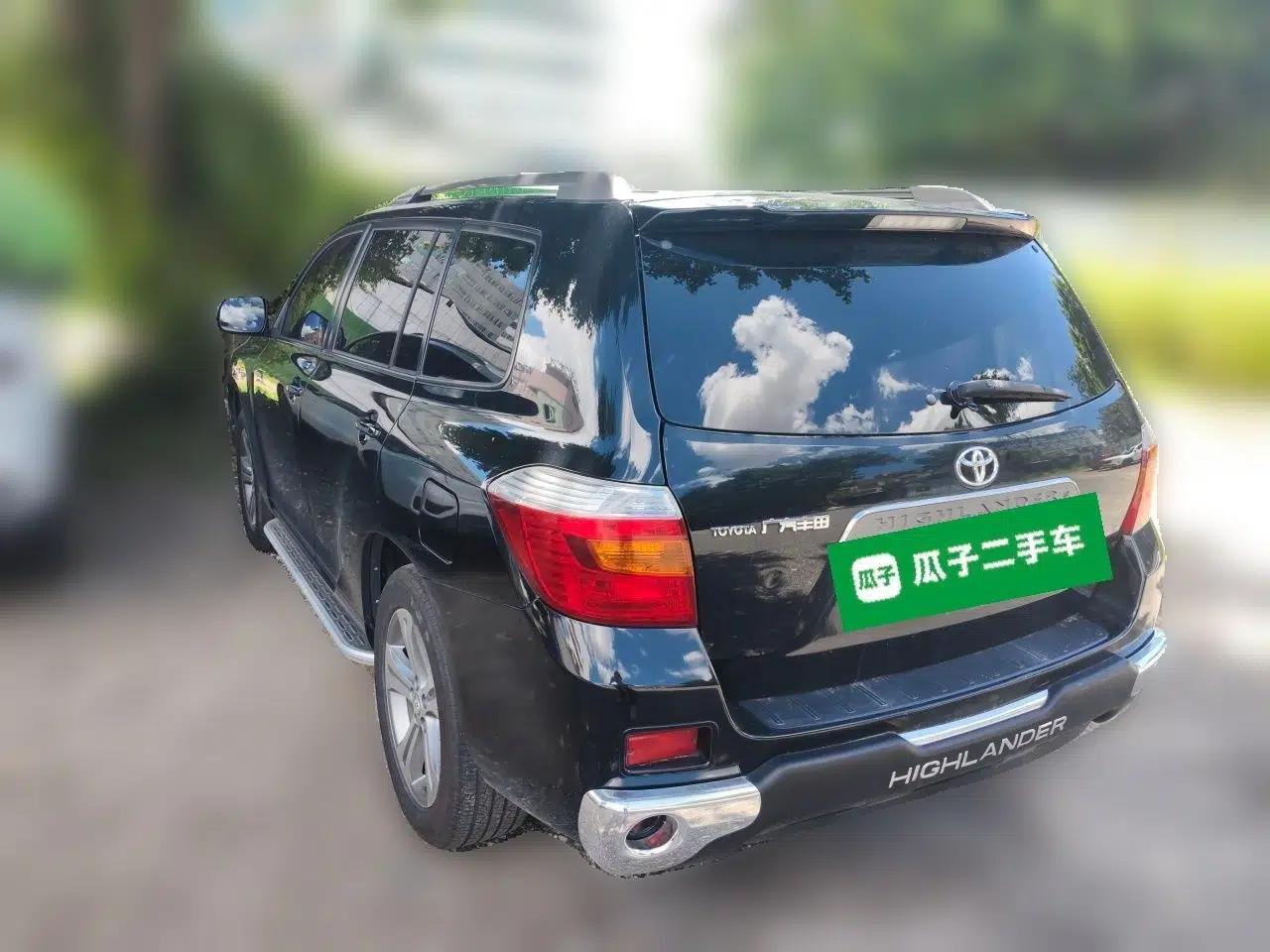 Toyota Highlander 2011 2.7L Two-Wheel Drive 5-Seater Sport Edition — миниатюра 4