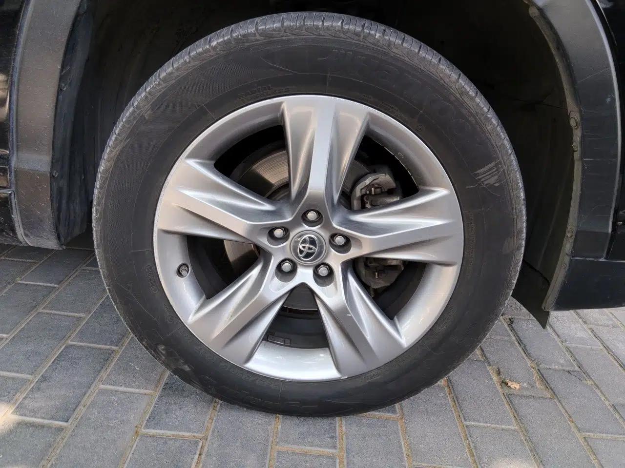 Toyota Highlander 2015 2.0T Four-Wheel Drive Luxury Edition 7-Seater — миниатюра 8