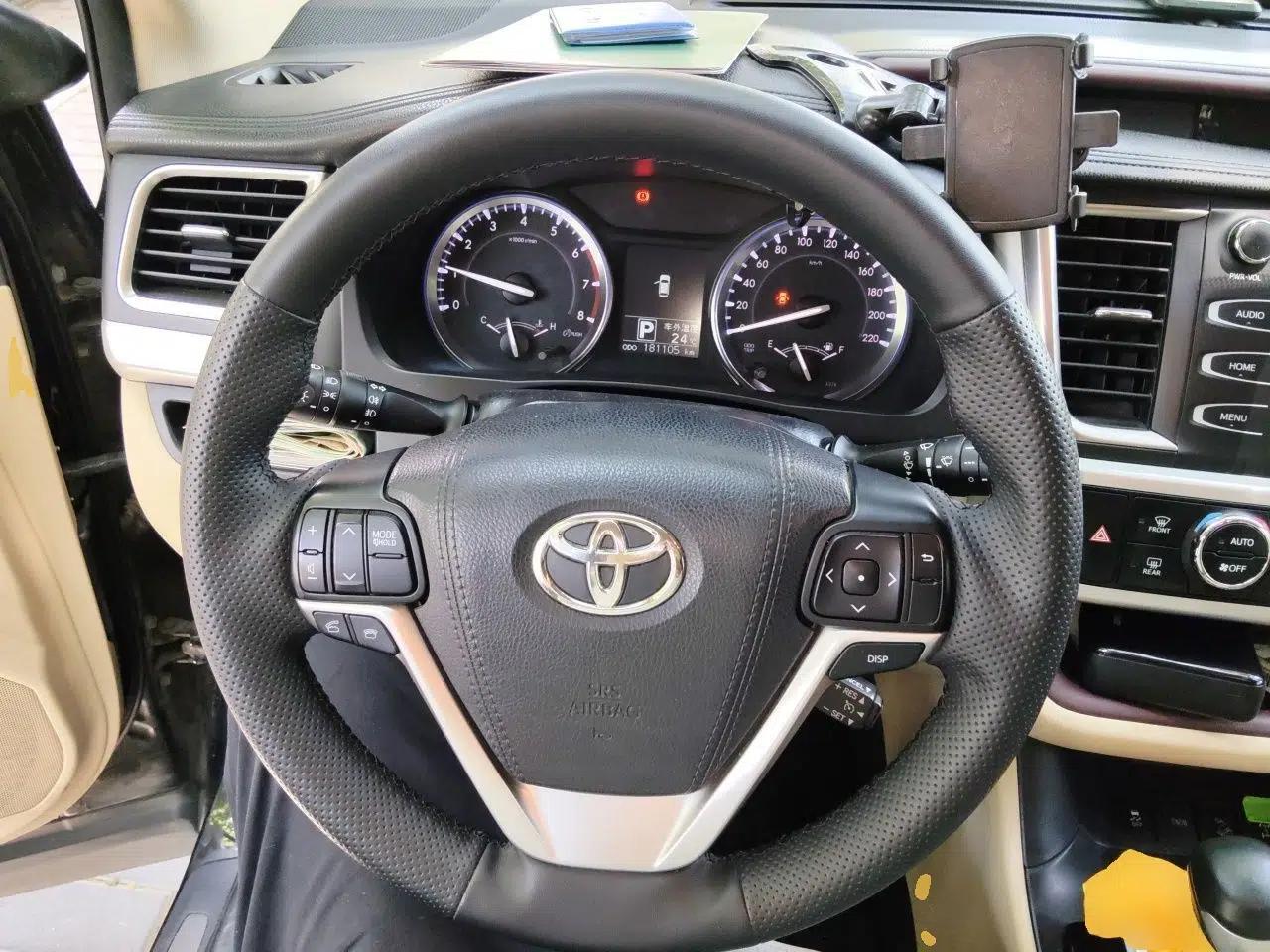 Toyota Highlander 2015 2.0T Four-Wheel Drive Luxury Edition 7-Seater — миниатюра 10