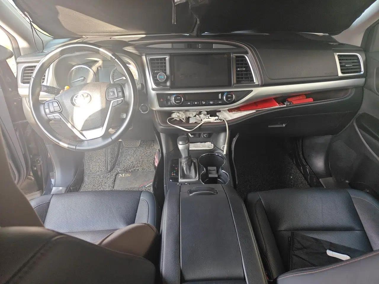 Toyota Highlander 2018 2.0T Four-Wheel Drive Prestige Version 7 Seats China V Emission Standard — миниатюра 9