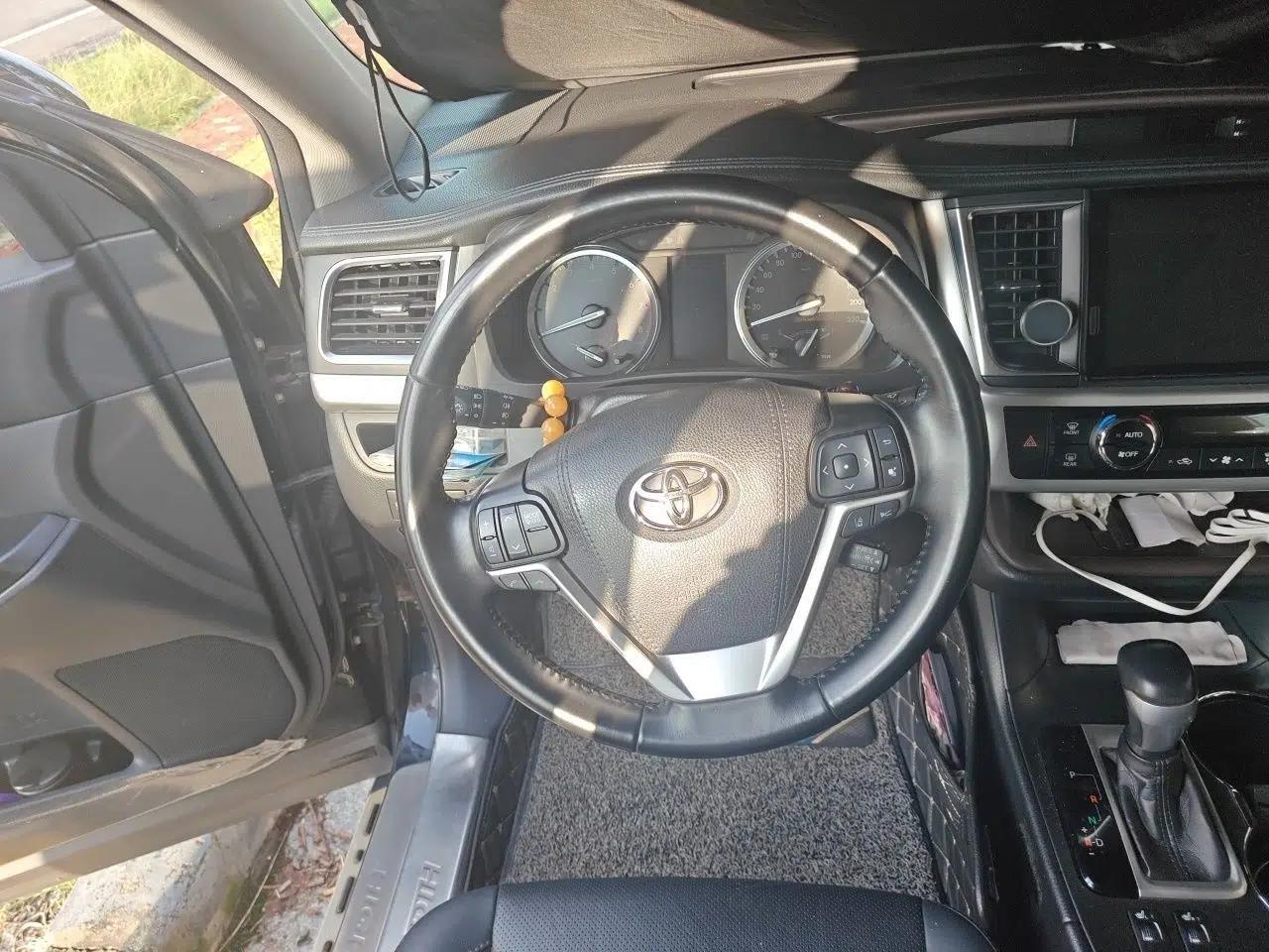 Toyota Highlander 2018 2.0T Four-Wheel Drive Prestige Version 7 Seats China V Emission Standard — миниатюра 10