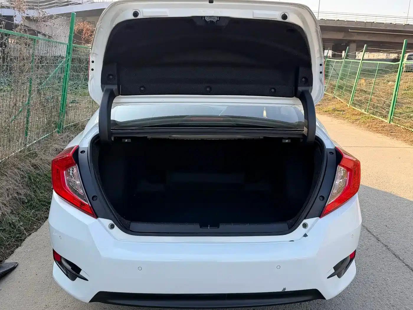 2019 Civic 220TURBO CVT Sporty Edition (China VI Emission Standard) — миниатюра 11