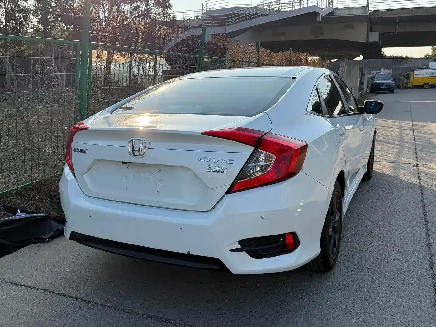 2019 Civic 220TURBO CVT Sporty Edition (China VI Emission Standard) — миниатюра 6