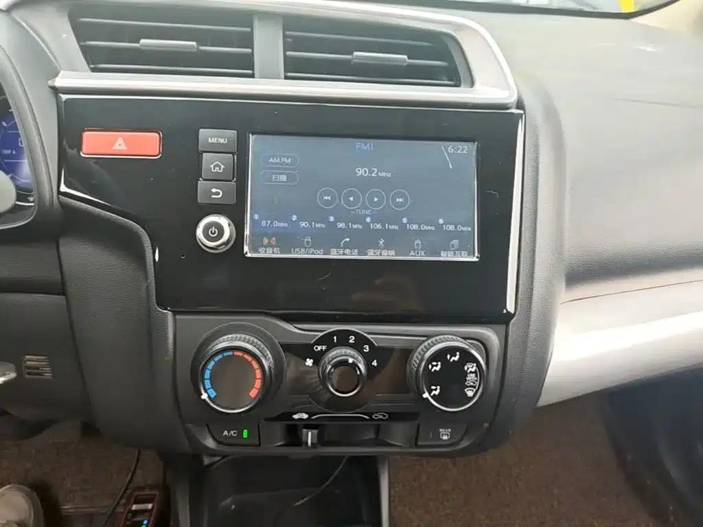 Honda Fit 2016 1.5L LXS CVT Comfort Sunroof Edition — миниатюра 13