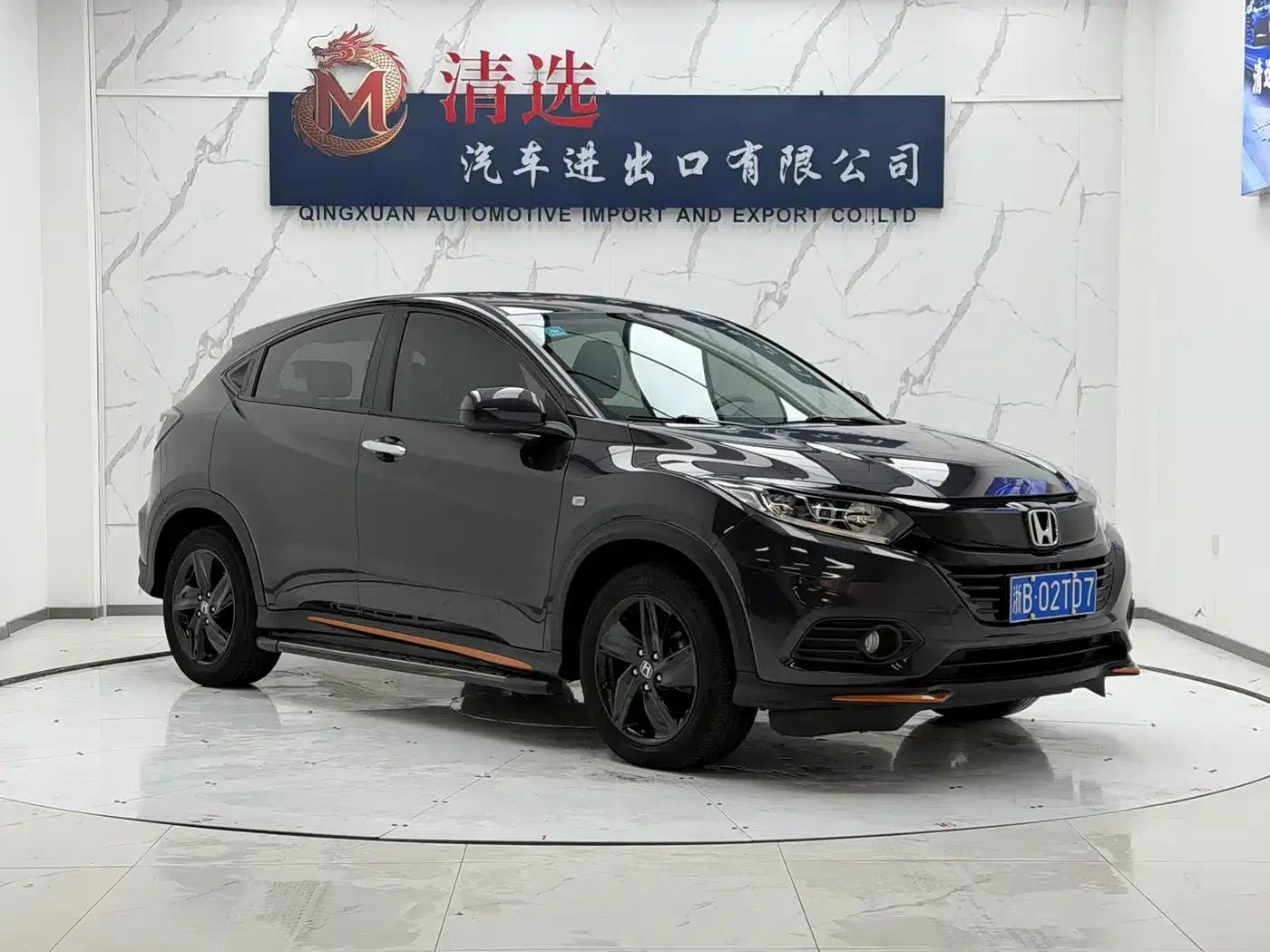 Vezel 2022 1.5L CVT Phantom Night Pioneer Edition — миниатюра 3