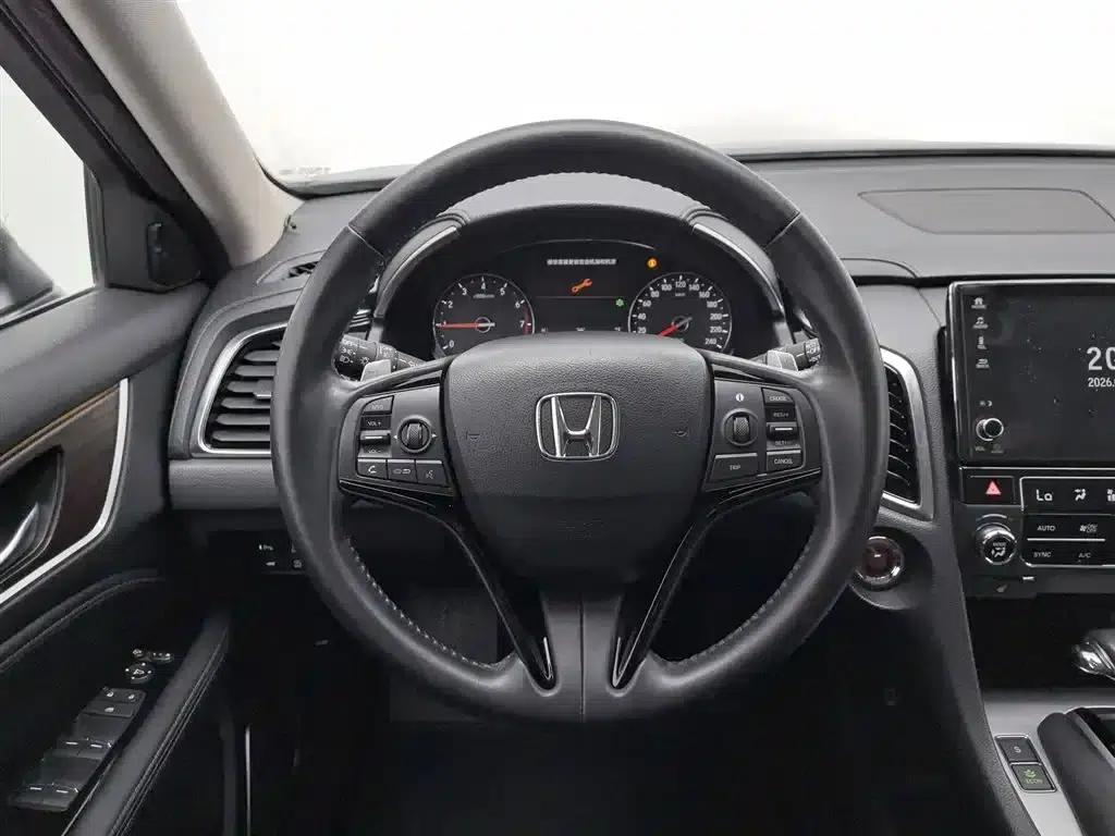 2017 Honda Avancier 240TURBO 2WD Premium Edition — миниатюра 11