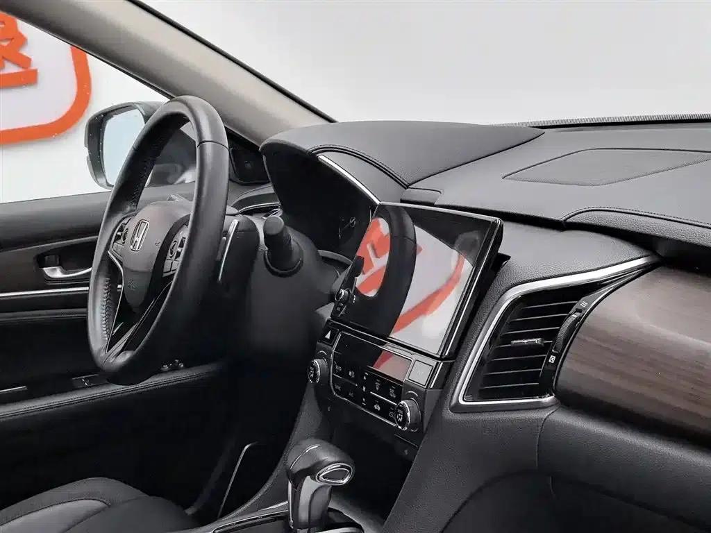 2017 Honda Avancier 240TURBO 2WD Premium Edition — миниатюра 22
