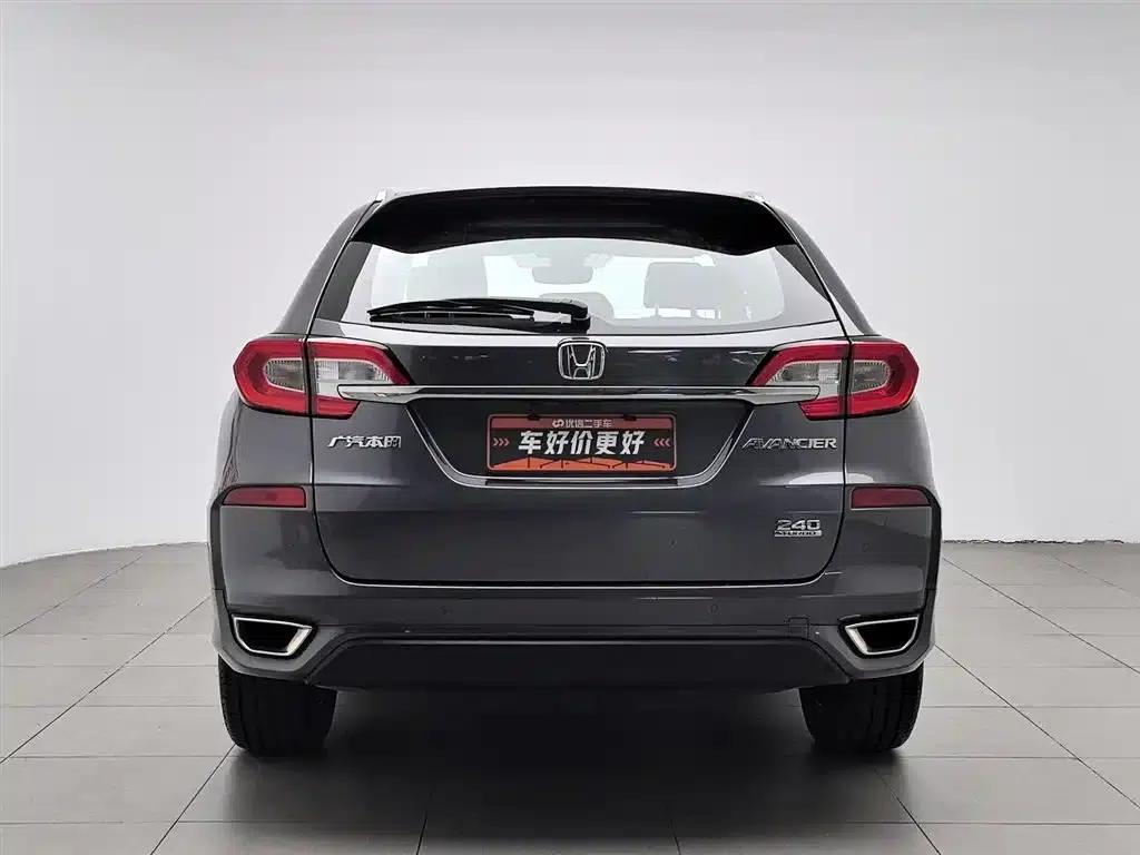 2017 Honda Avancier 240TURBO 2WD Premium Edition — миниатюра 4