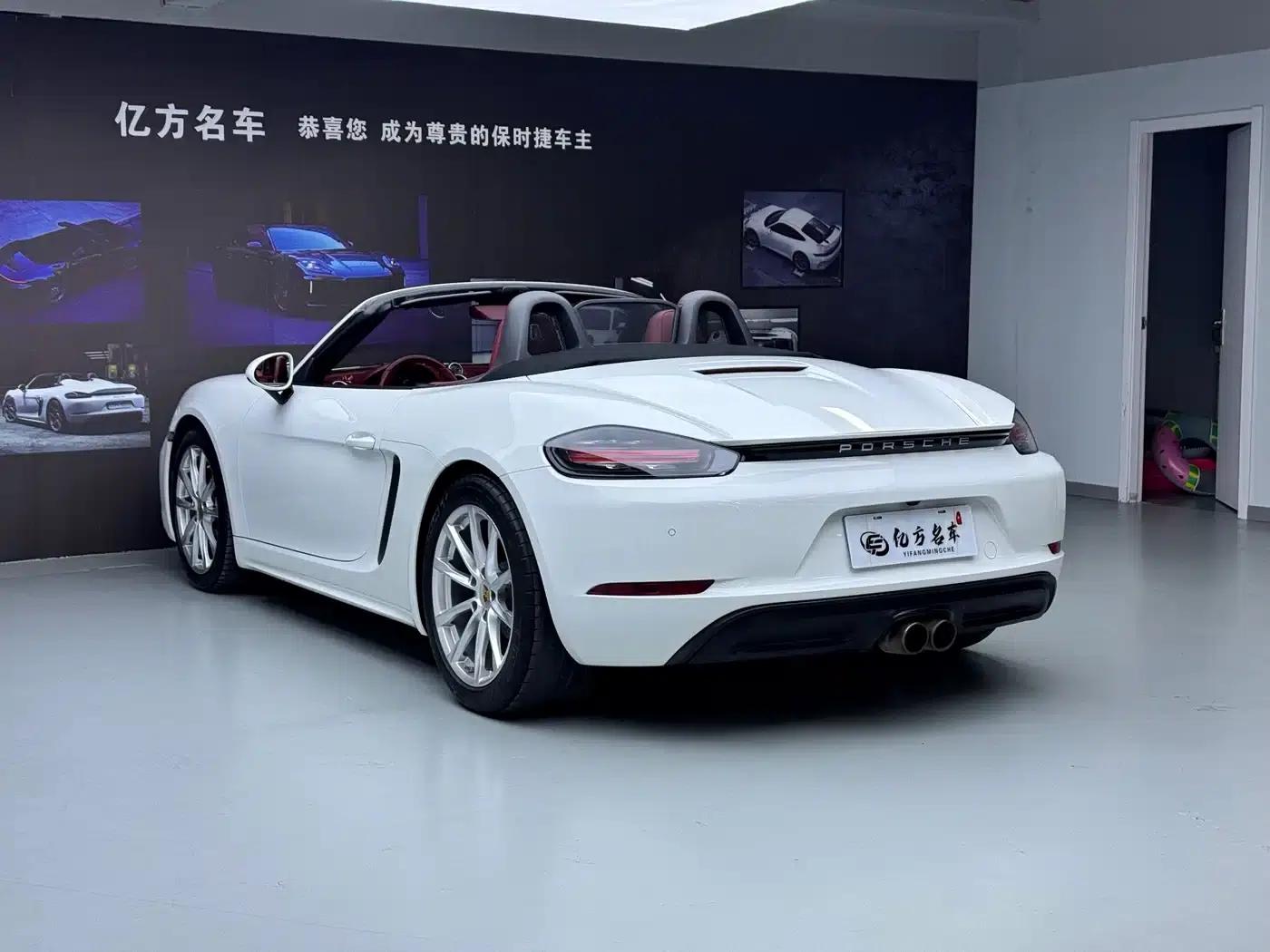 2016 Porsche 718 Boxster 2.0T — миниатюра 14