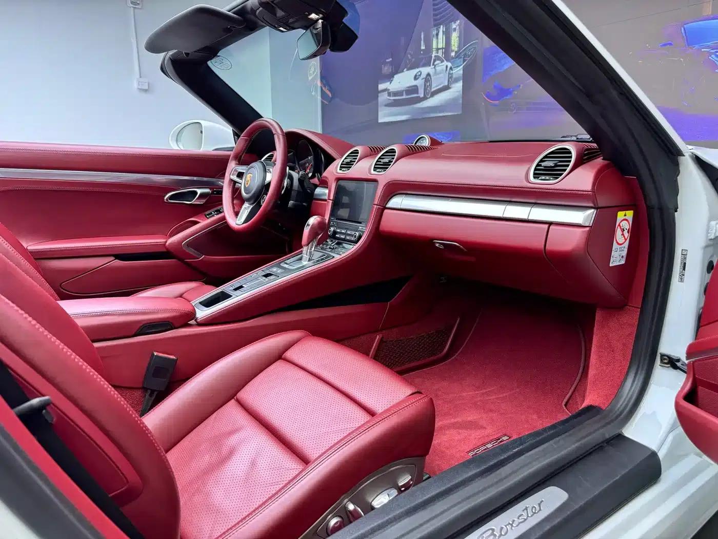 2016 Porsche 718 Boxster 2.0T — миниатюра 17