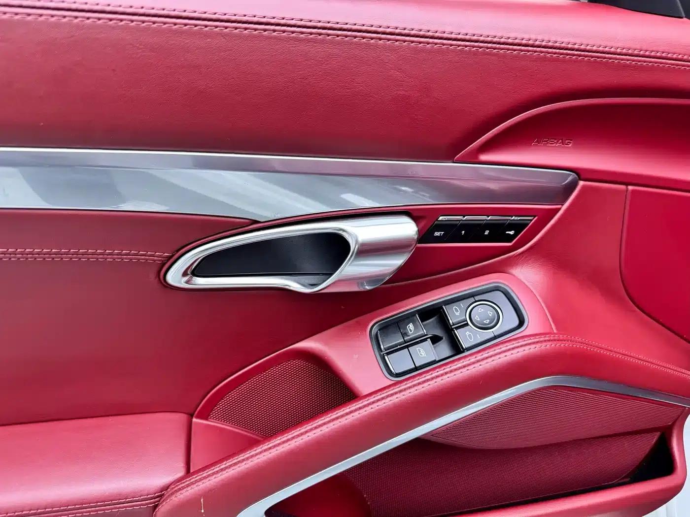 2016 Porsche 718 Boxster 2.0T — миниатюра 9