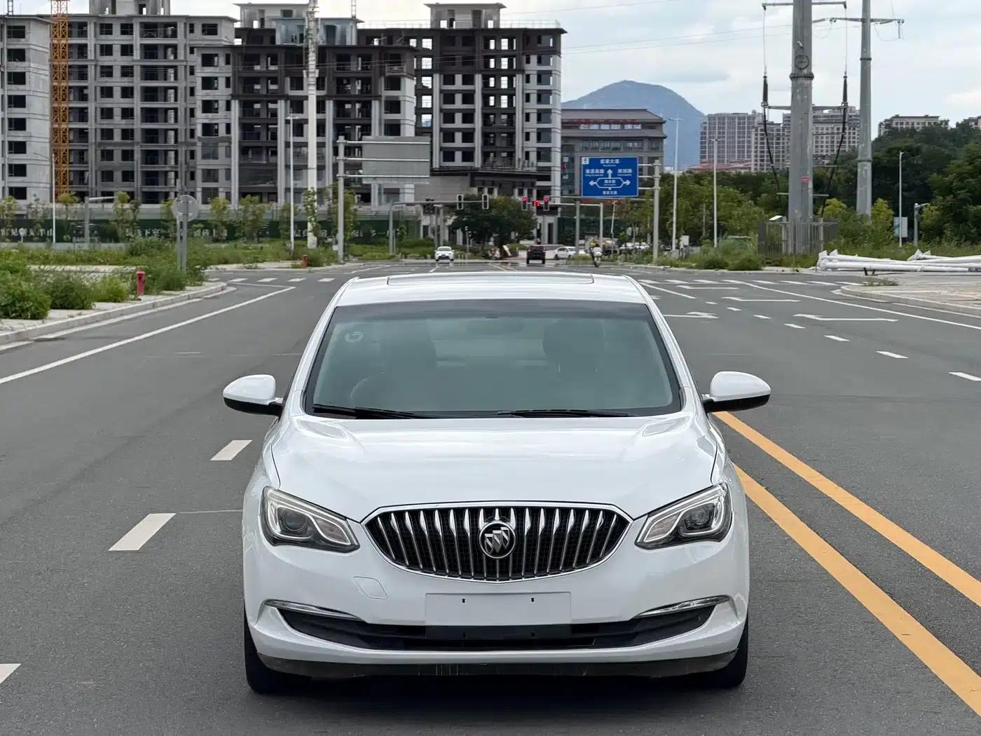 Buick Excelle 2016 15N Manual Elite — миниатюра 2