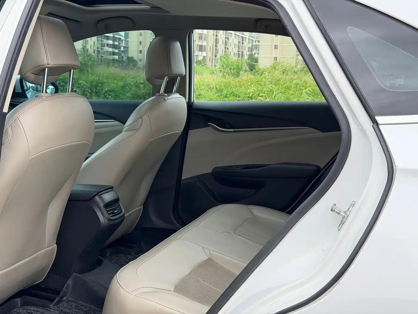Buick Excelle 2016 15N Manual Elite — миниатюра 10