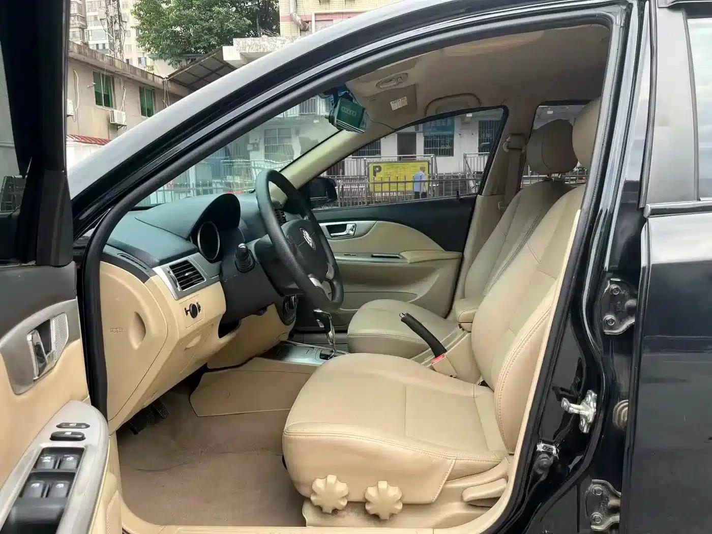 Buick Excelle 2013 1.5L Automatic Classic — миниатюра 9