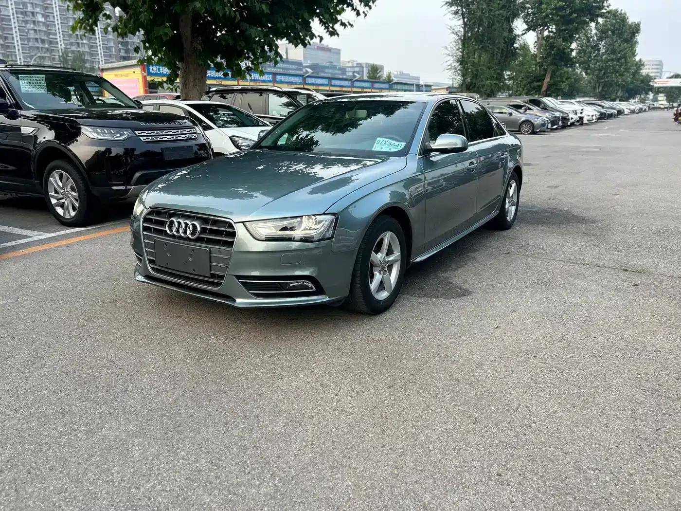 Audi A4L 2013 35 TFSI Automatic Comfort — миниатюра 1