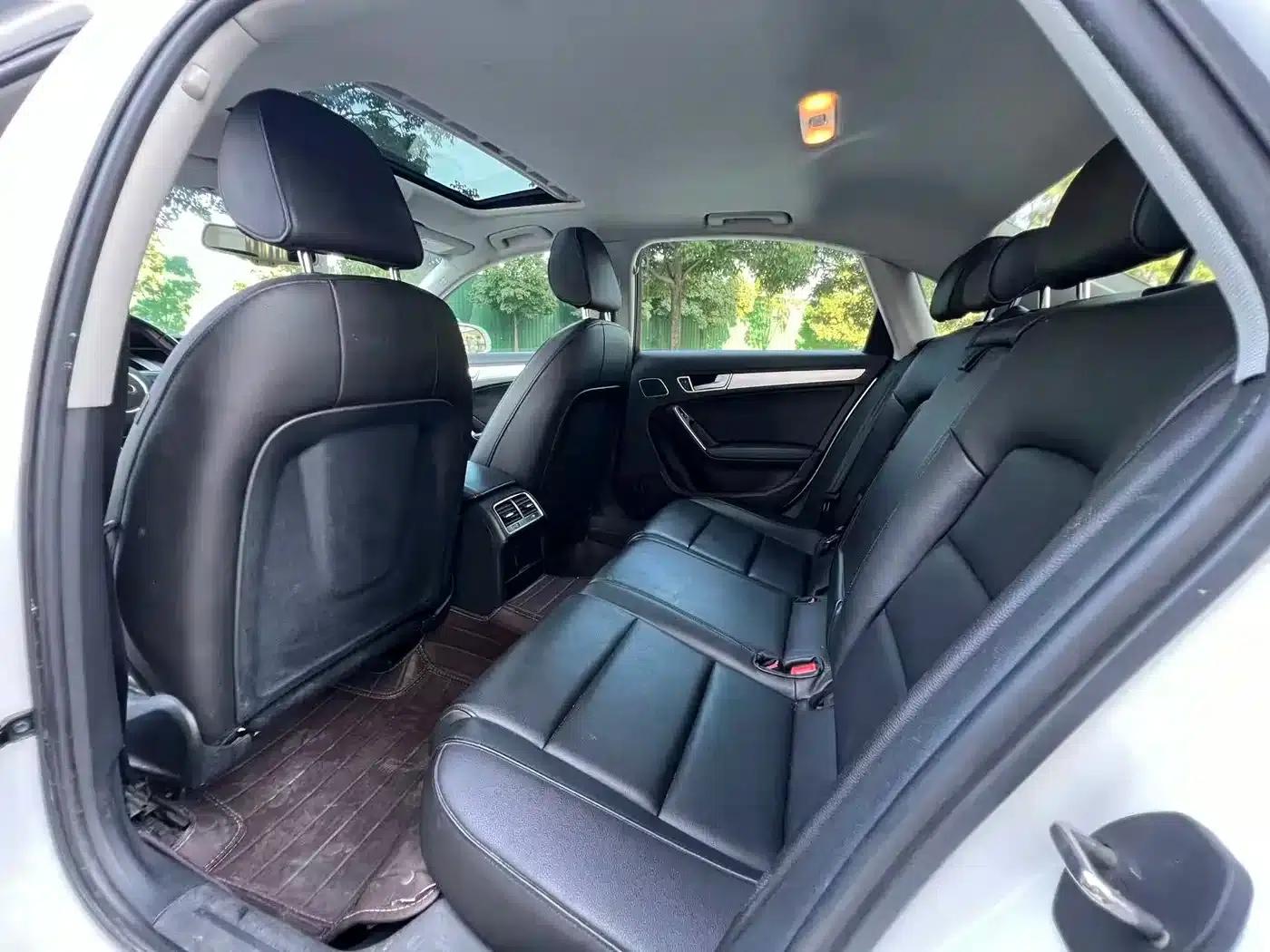 Audi A4L 2016 35 TFSI Classic Edition Automatic Standard Model — миниатюра 6