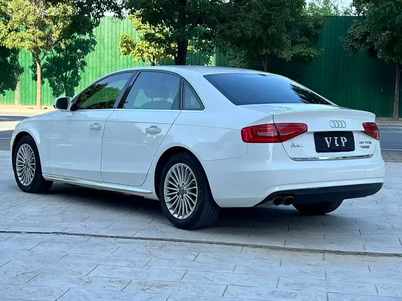 Audi A4L 2016 35 TFSI Classic Edition Automatic Standard Model — миниатюра 7