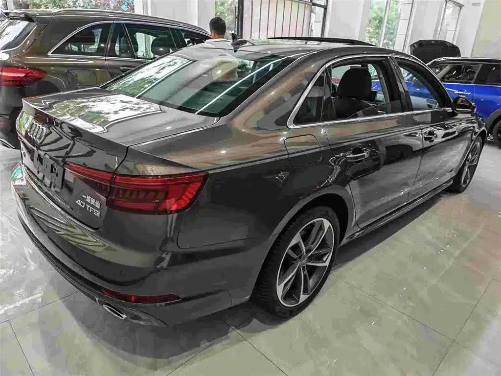 Audi A4L 2018 30th Anniversary Edition 40 TFSI Fashion Model — миниатюра 4