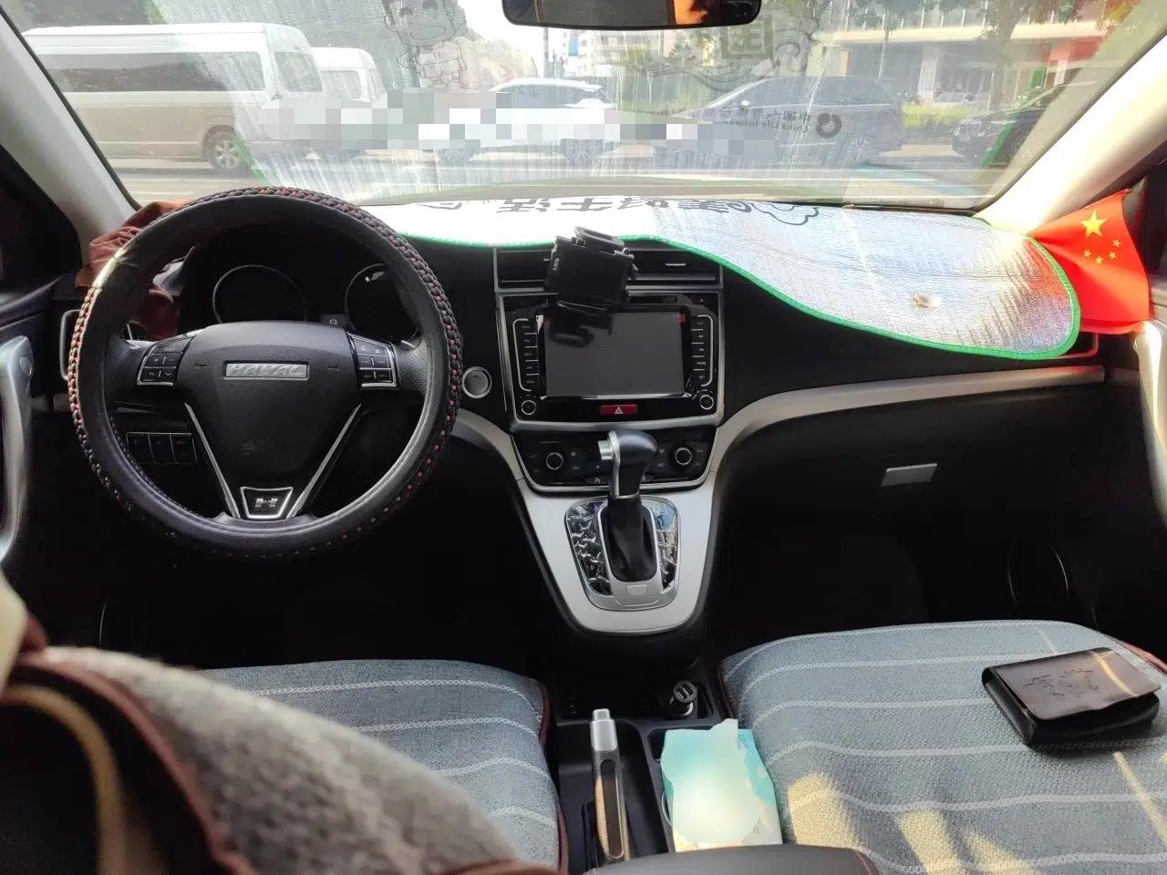 Haval H6 2017 Restyled Red-Label Sport Version 1.5T Automatic Two-Wheel Drive Luxury Trim — миниатюра 9