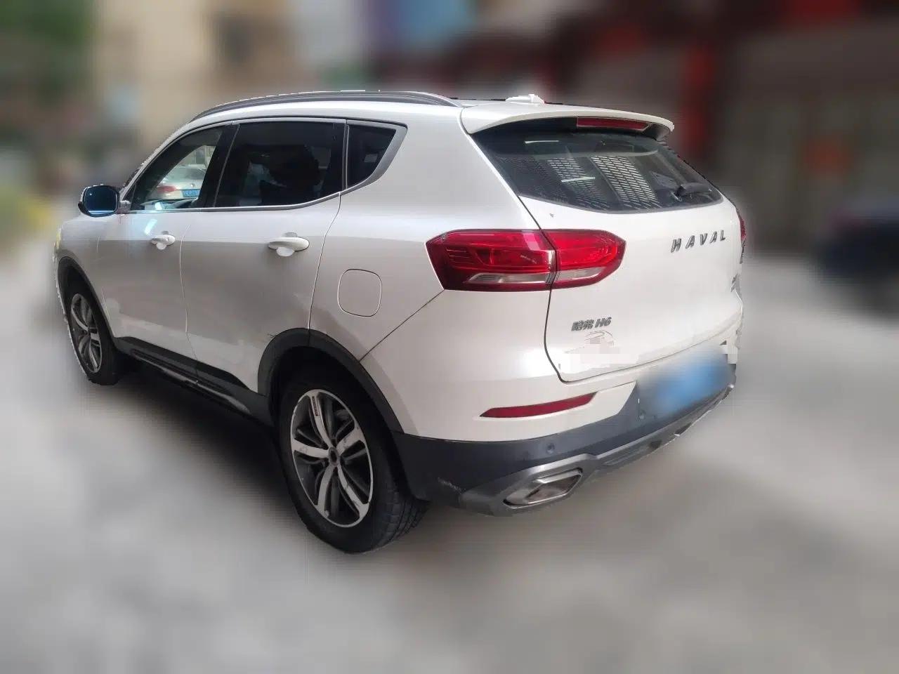 Haval H6 2017 Red Label 2.0T Automatic Two-Wheel Drive ZhiShang Model — миниатюра 4