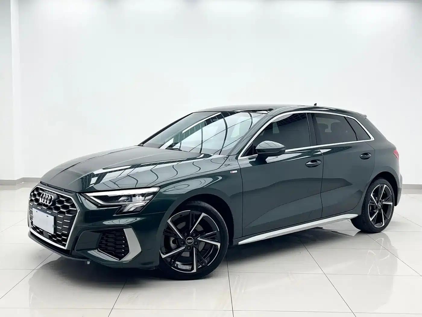Audi A3 2023 Facelift Sportback 35 TFSI Fashion Sporty Model — миниатюра 1