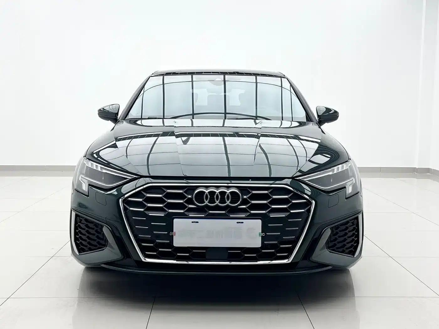 Audi A3 2023 Facelift Sportback 35 TFSI Fashion Sporty Model — миниатюра 4