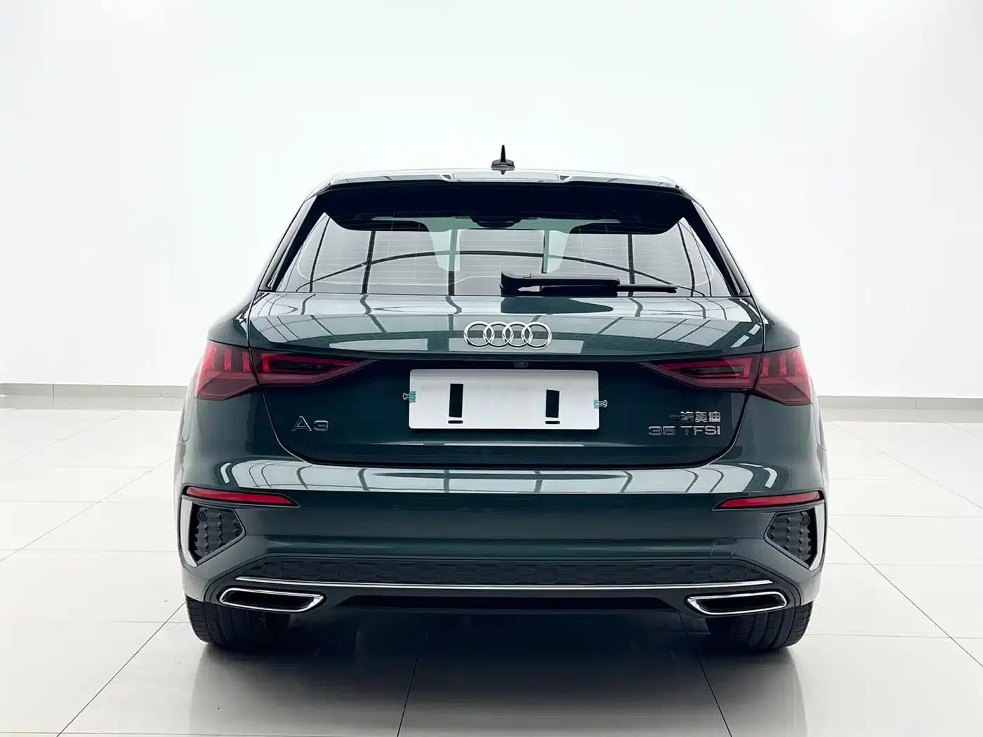 Audi A3 2023 Facelift Sportback 35 TFSI Fashion Sporty Model — миниатюра 5