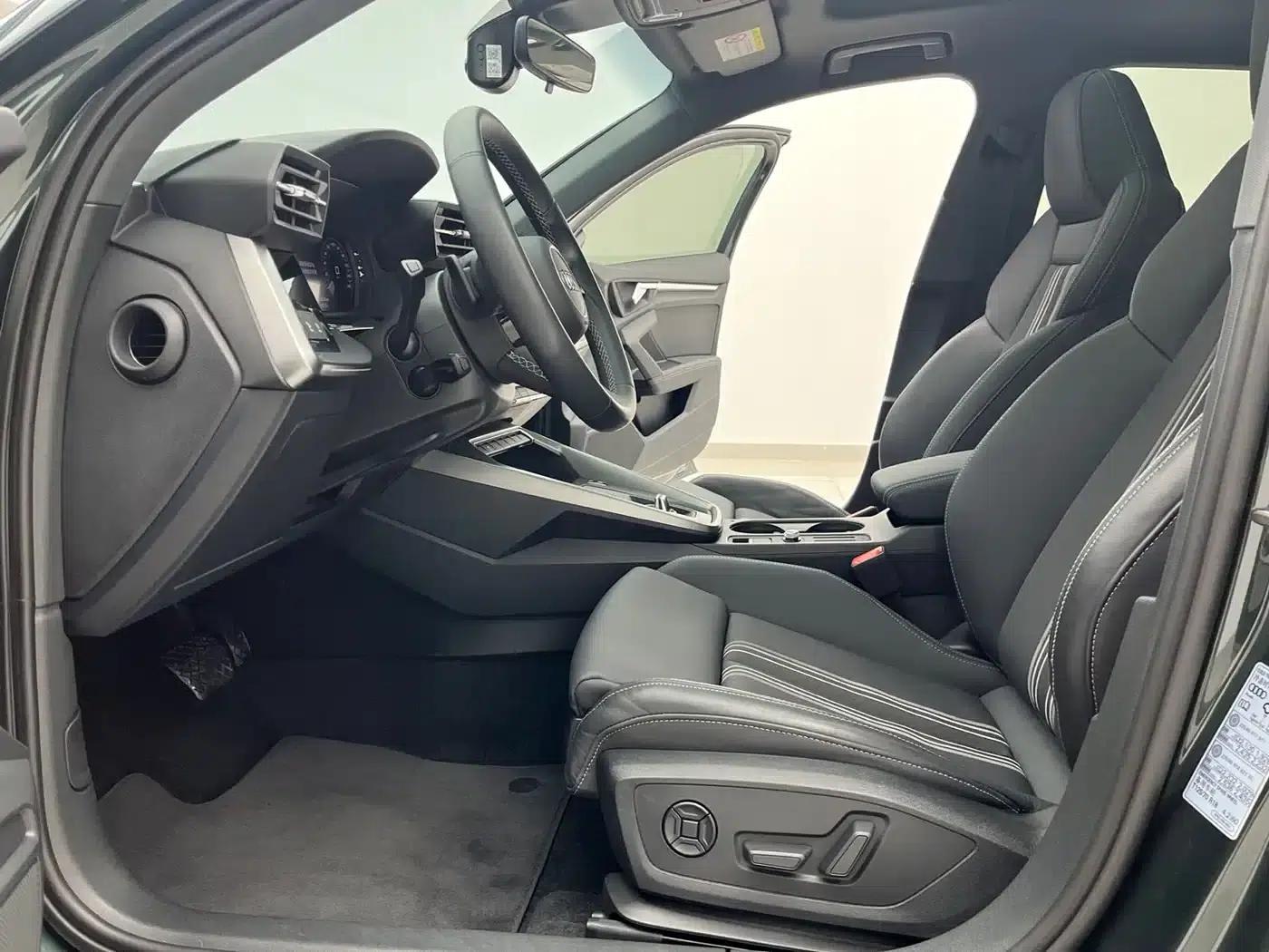 Audi A3 2023 Facelift Sportback 35 TFSI Fashion Sporty Model — миниатюра 7