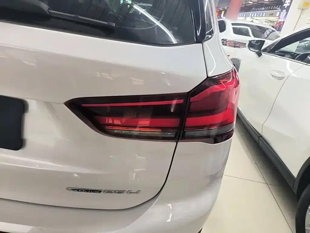 BMW X1 2020 sDrive25Li Leading Edition — миниатюра 8