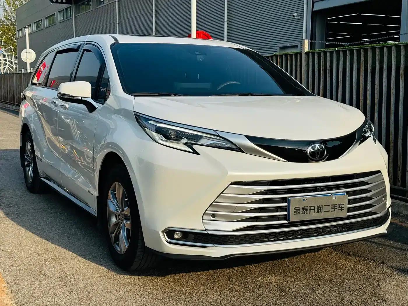 2024 Sienna 2.5L Hybrid AWD Premium Edition — миниатюра 5