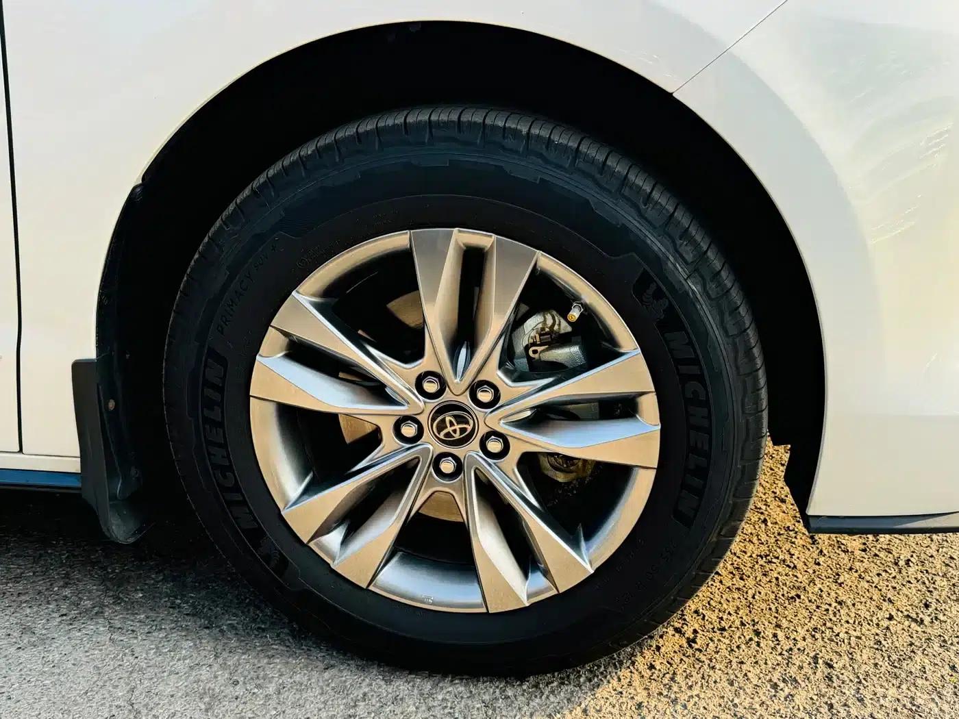 2024 Sienna 2.5L Hybrid AWD Premium Edition — миниатюра 6