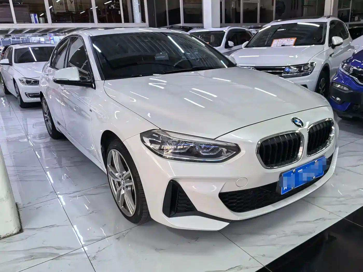 2020 BMW 1 Series 125i Leading M Sport Package — миниатюра 3