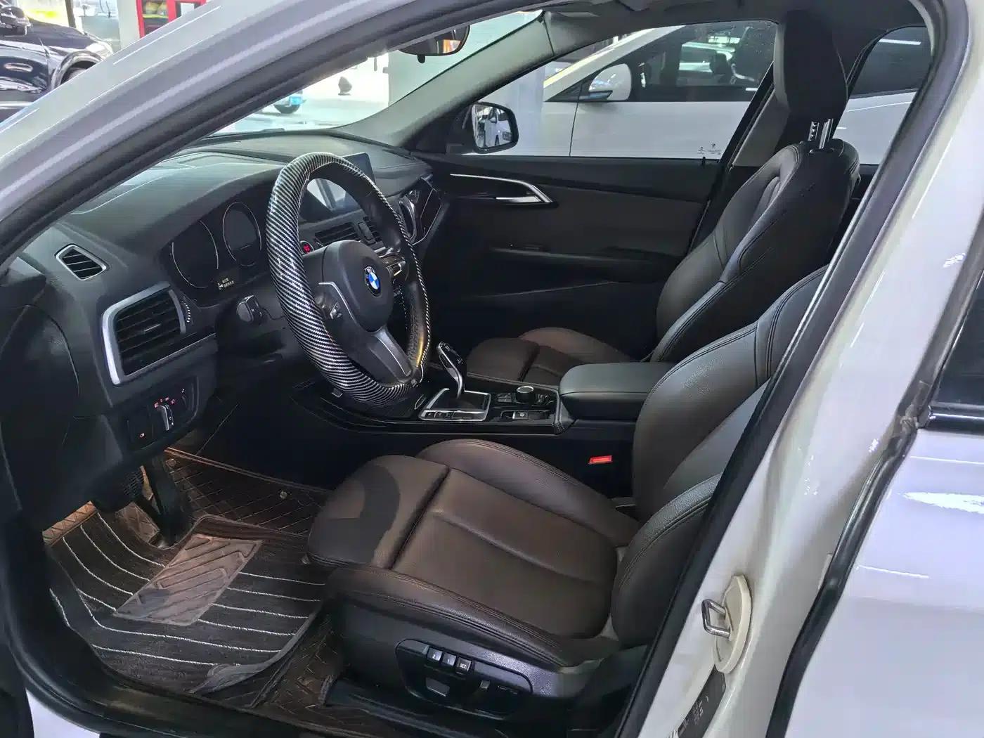 2020 BMW 1 Series 125i Leading M Sport Package — миниатюра 7