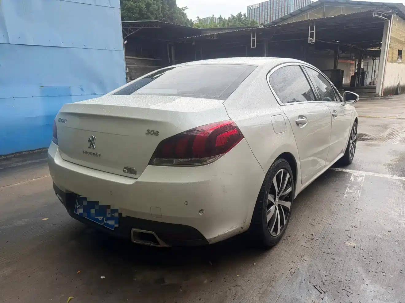 Peugeot 508 2015 1.8THP Automatic Flagship Edition — миниатюра 3