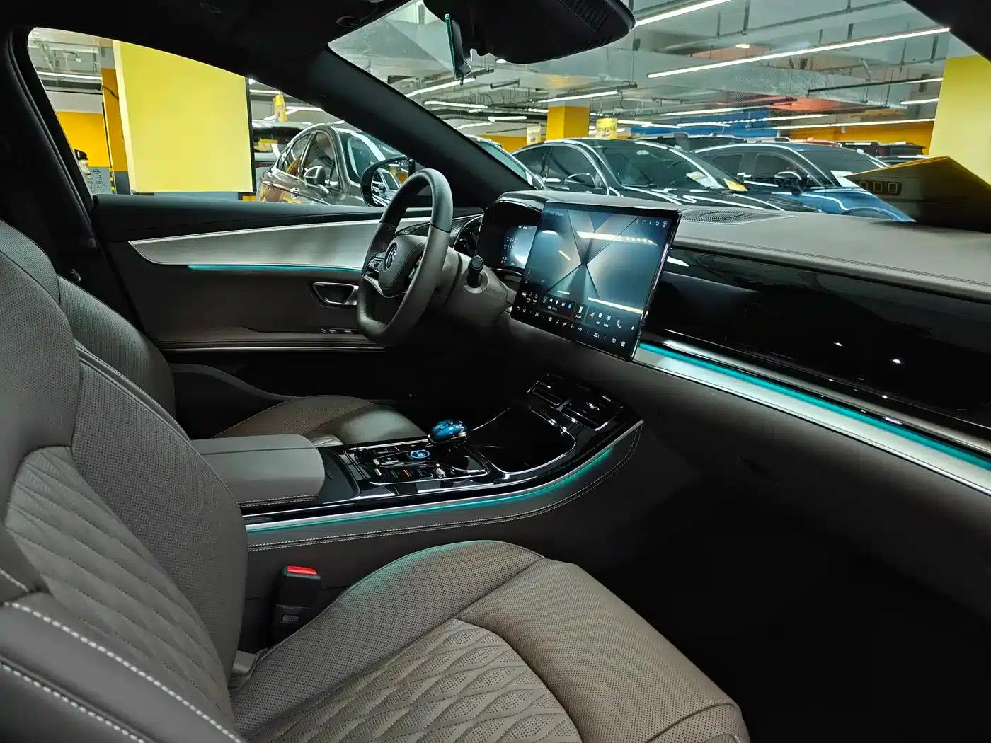 Han 2025 DM-i 125KM Premium Edition — миниатюра 11