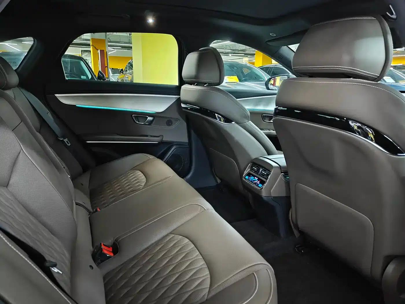 Han 2025 DM-i 125KM Premium Edition — миниатюра 12