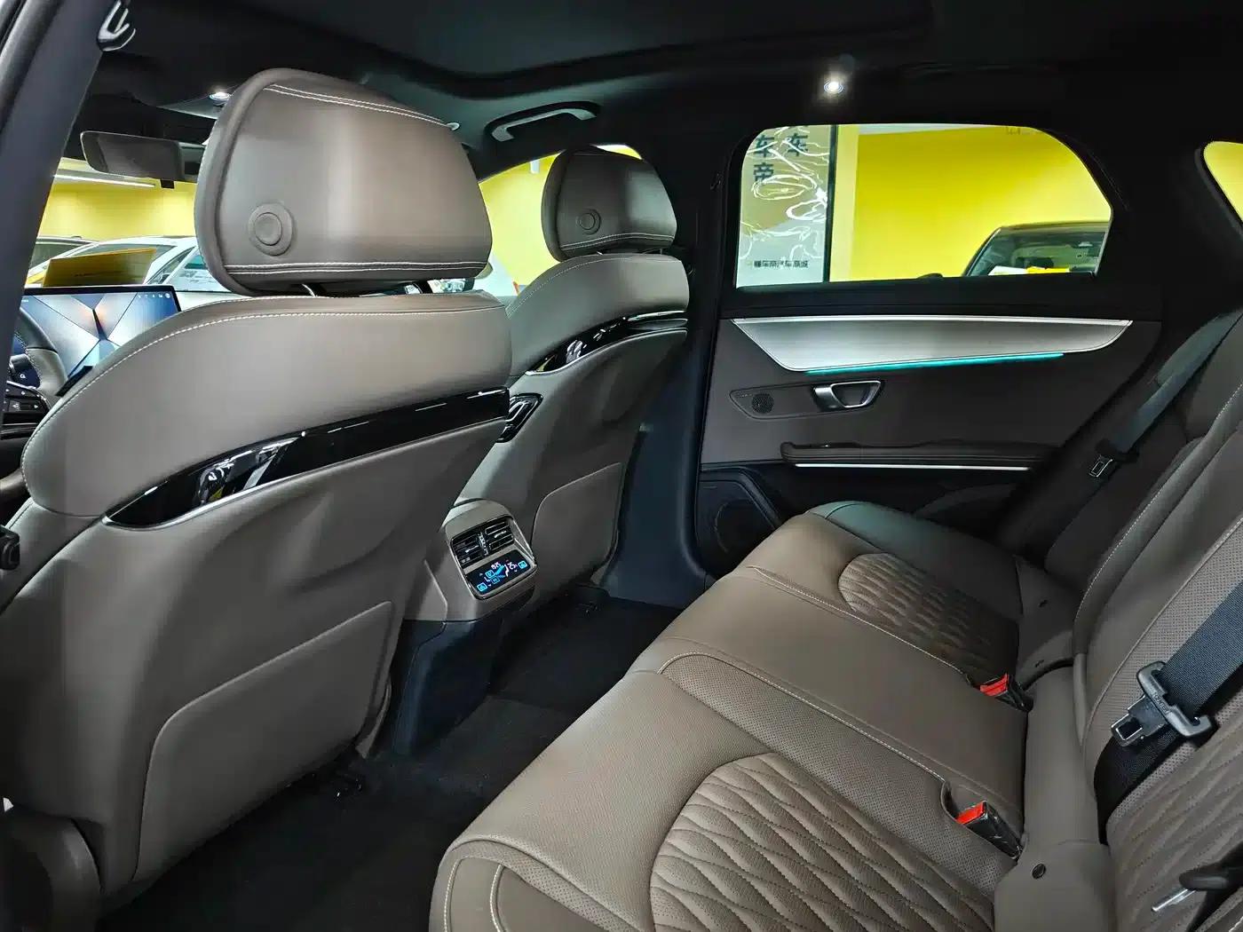 Han 2025 DM-i 125KM Premium Edition — миниатюра 5