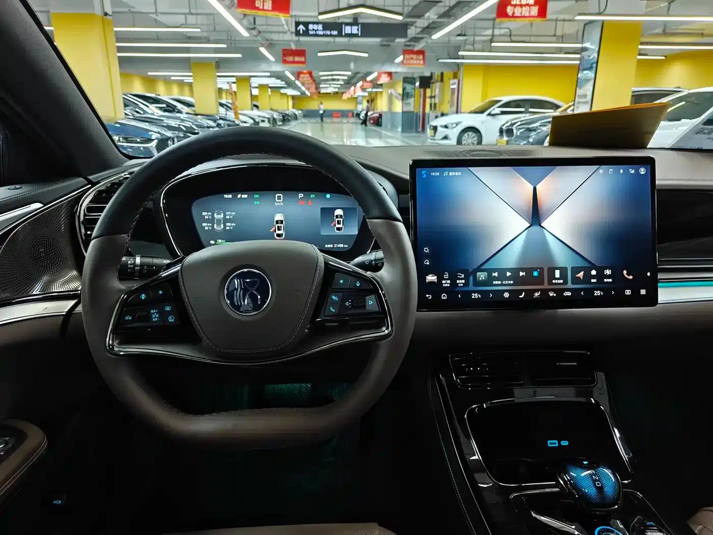 Han 2025 DM-i 125KM Premium Edition — миниатюра 6