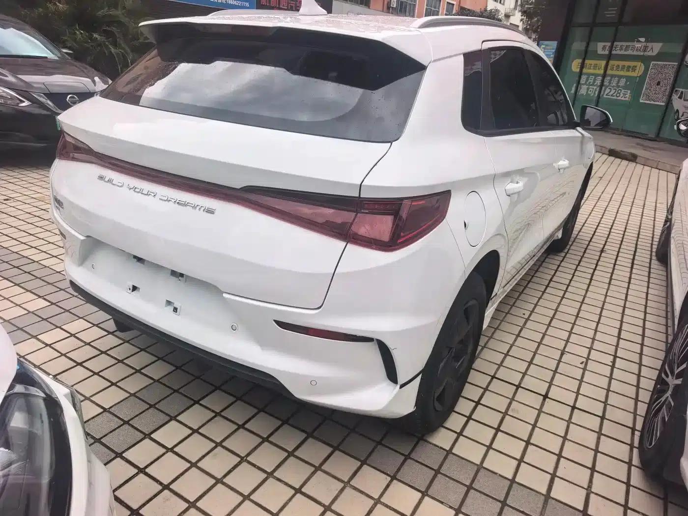 BYD e2 2023 Comfort Model — миниатюра 3