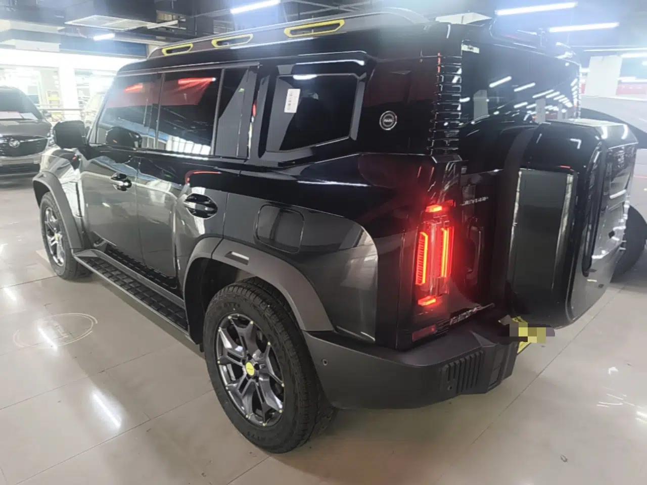 JETOUR Traveler 2023 2.0T All-Wheel Drive CrossPRO+ — миниатюра 4