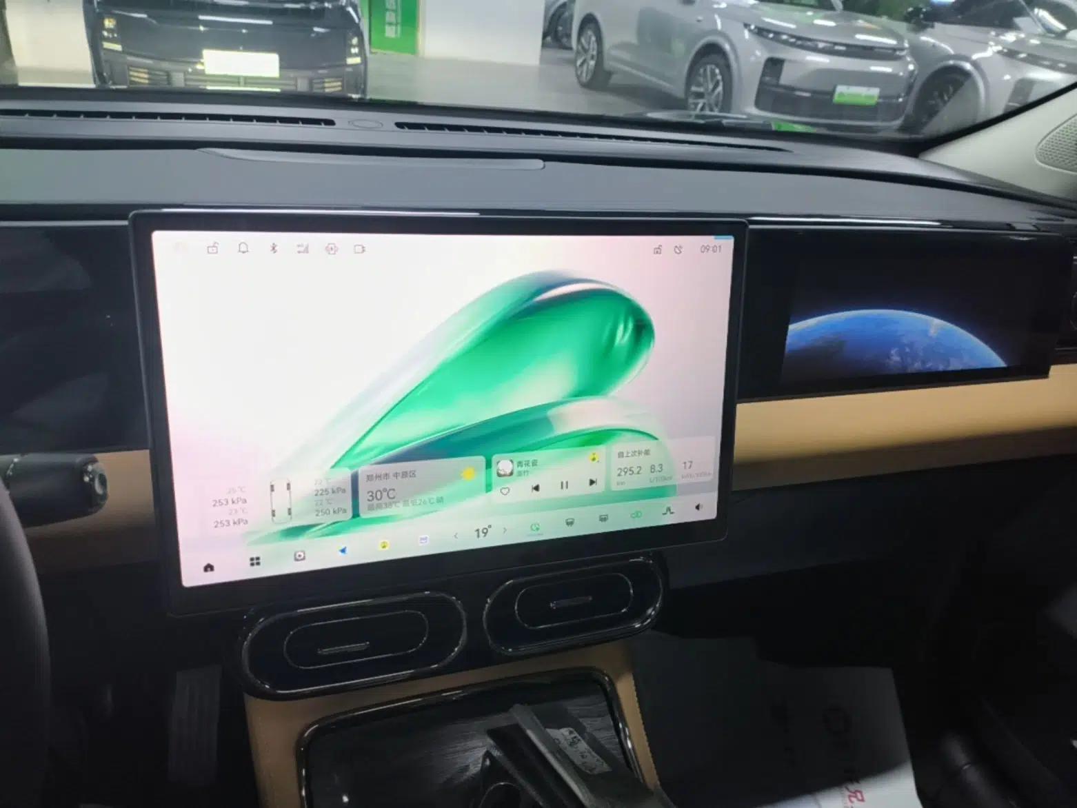Leapmotor C11 2024 Range-Extended 300 Luxury Edition — миниатюра 15