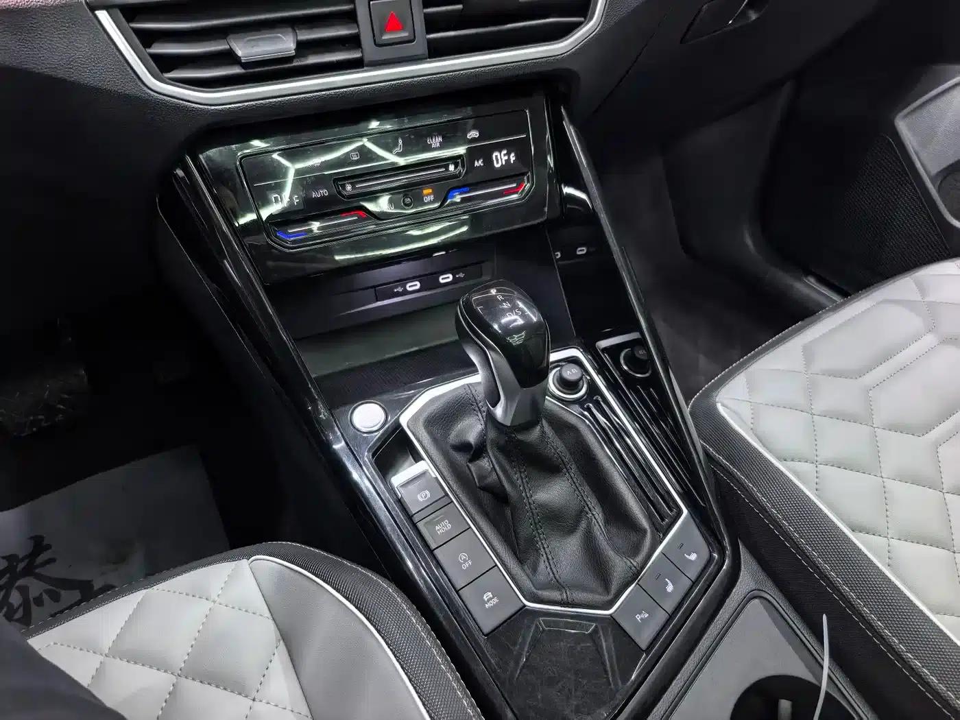 Tayron 2023 280TSI 2WD Luxury Plus Advanced Edition — миниатюра 18